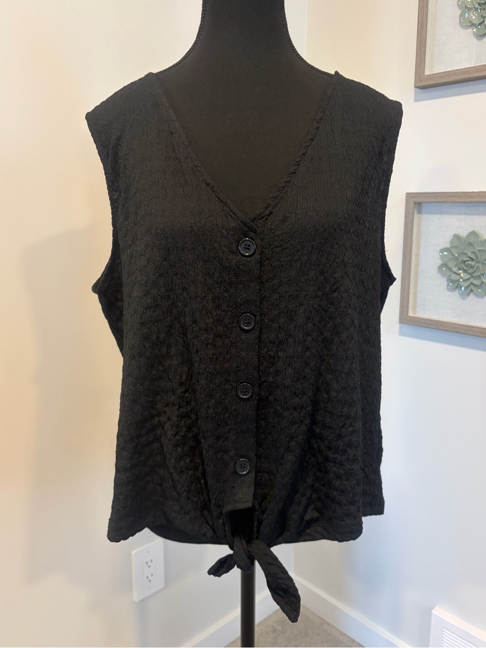 Sanctuary Black Sleeveless Oversized Button-Front Tie-Hem Top NWT!
